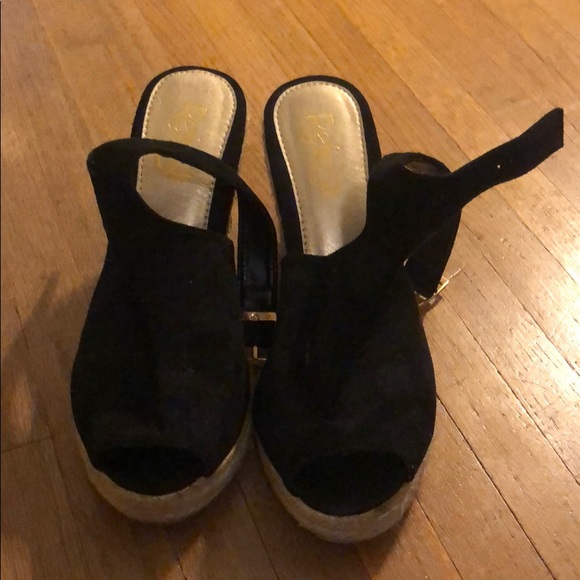 Shoes - Picture 2 of 2